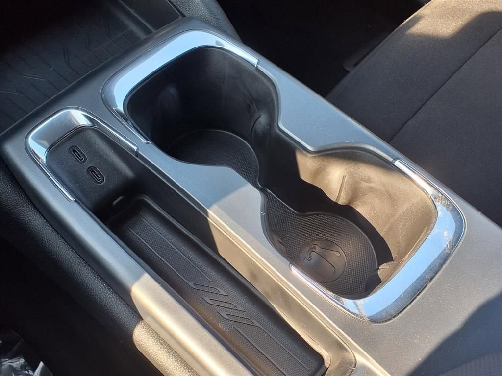 Thumbnail: 2026 Chevrolet Equinox - 16