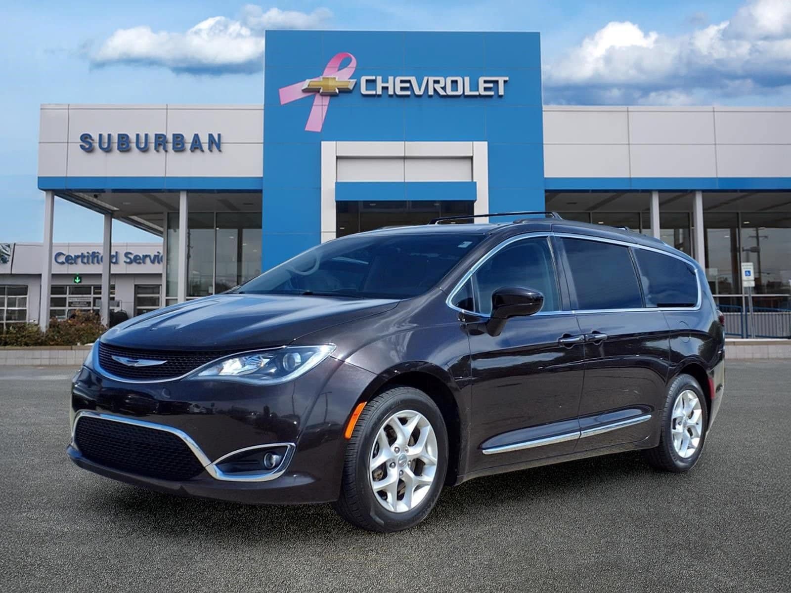 Used 2017 Chrysler Pacifica Touring-L with VIN 2C4RC1BG3HR676300 for sale in Ann Arbor, MI