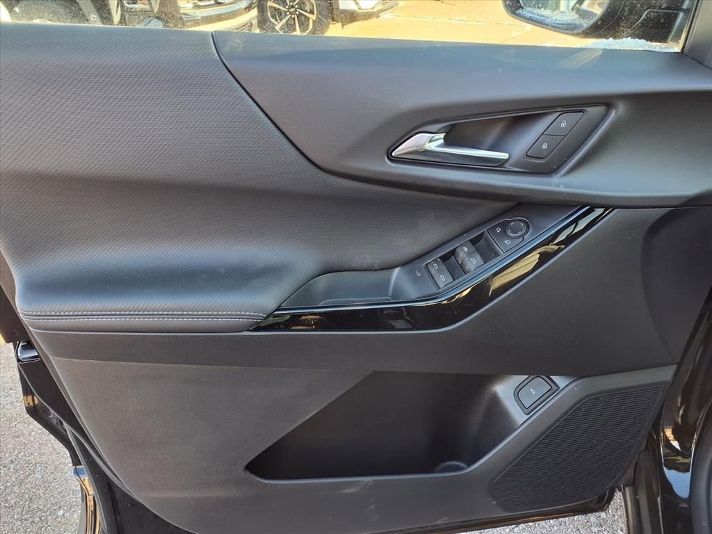 Thumbnail: 2026 Chevrolet Equinox - 12