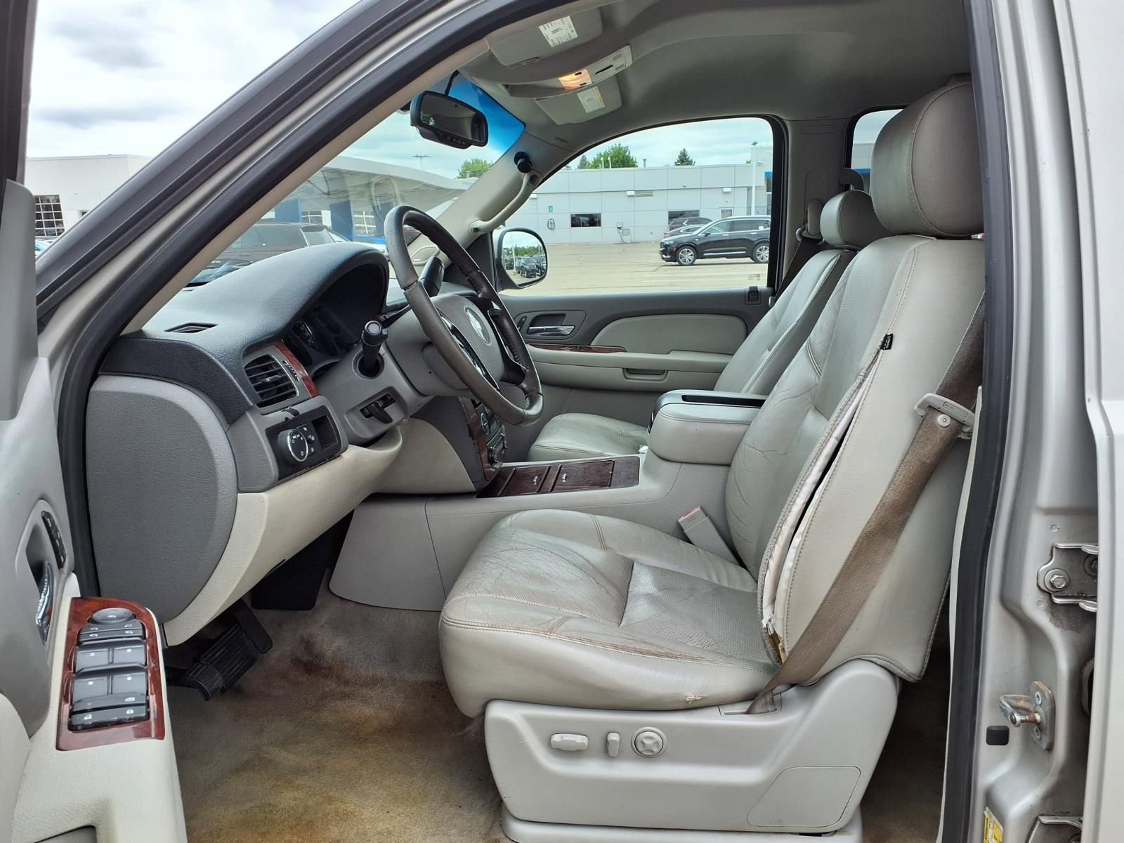 Thumbnail: 2008 Chevrolet Suburban - 18