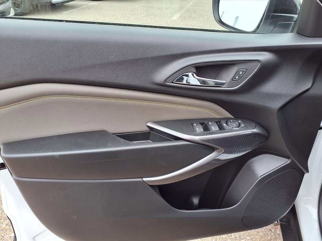 Thumbnail: 2026 Chevrolet Trax - 12