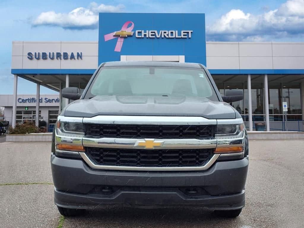 Thumbnail: 2018 Chevrolet Silverado 1500 - 2