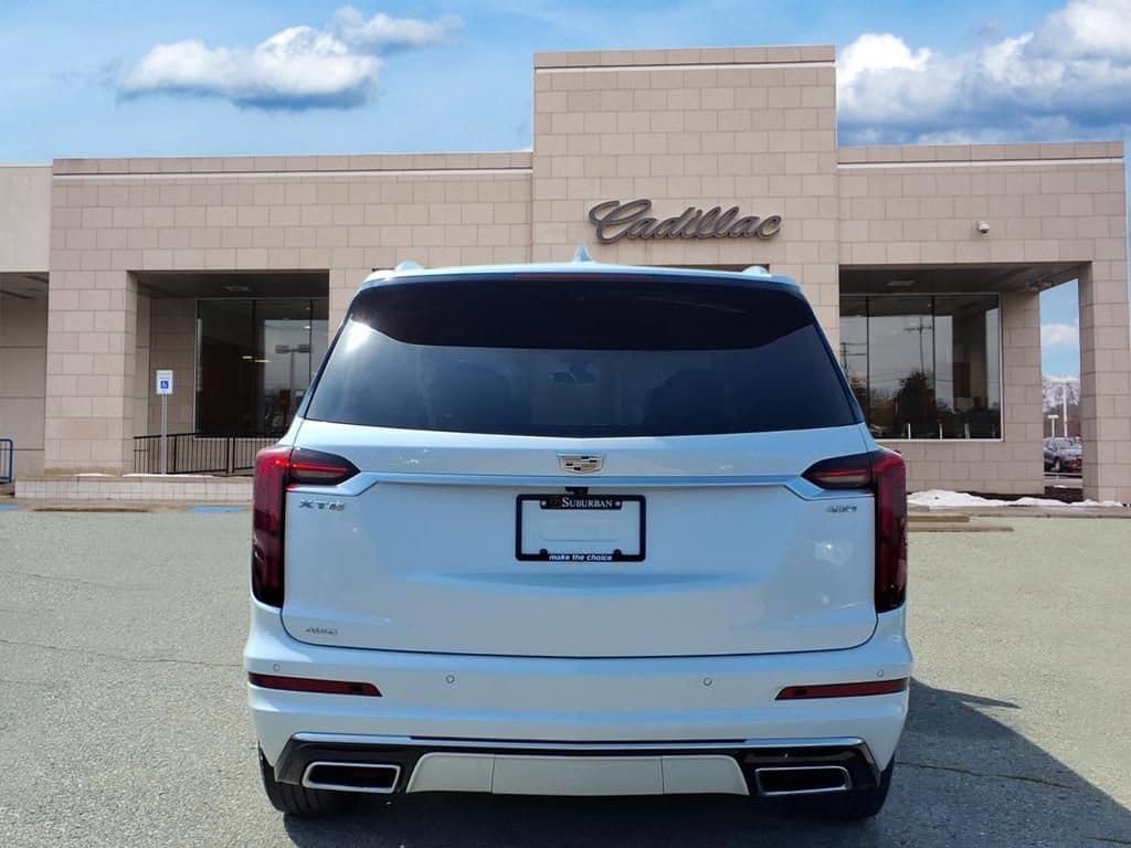 Thumbnail: 2022 Cadillac XT6 - 5