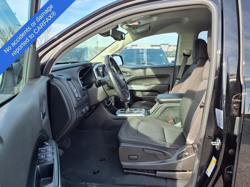 Thumbnail: 2022 Chevrolet Colorado - 18