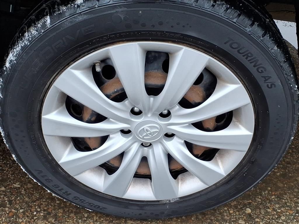 Thumbnail: 2012 Toyota Corolla - 8