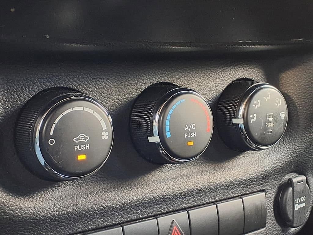 Thumbnail: 2011 Jeep Wrangler - 25