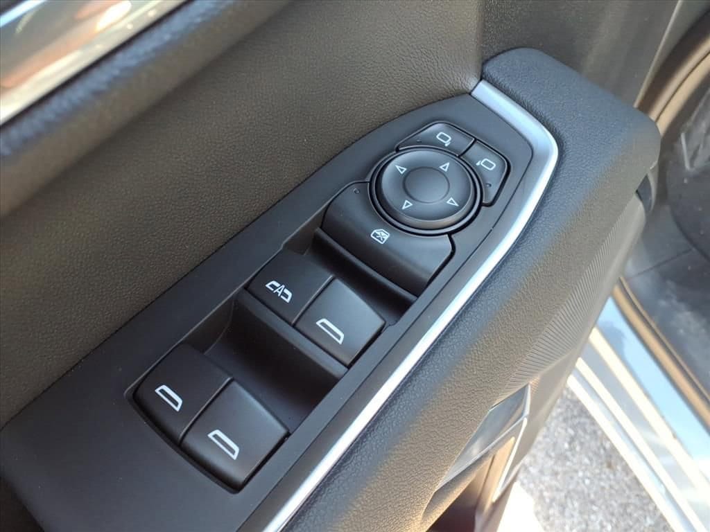 Thumbnail: 2026 Chevrolet Silverado 1500 - 12