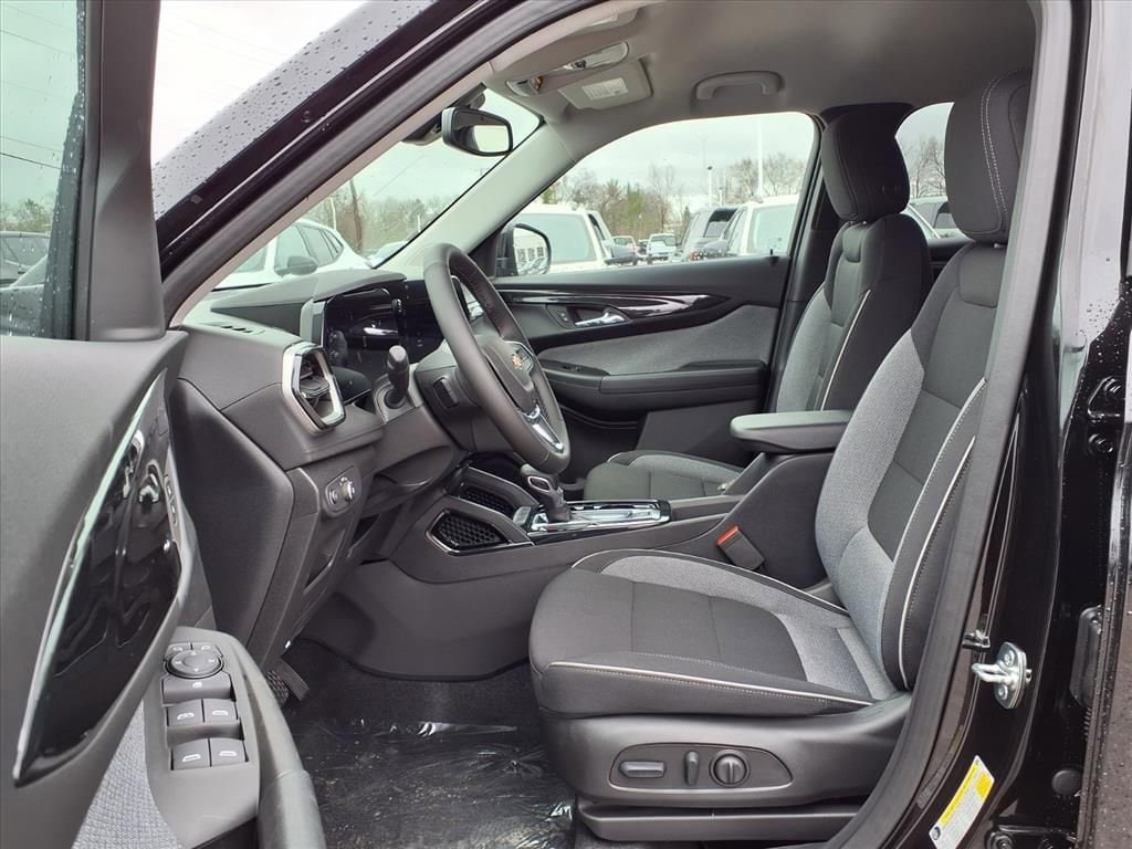 Thumbnail: 2026 Chevrolet TrailBlazer - 13