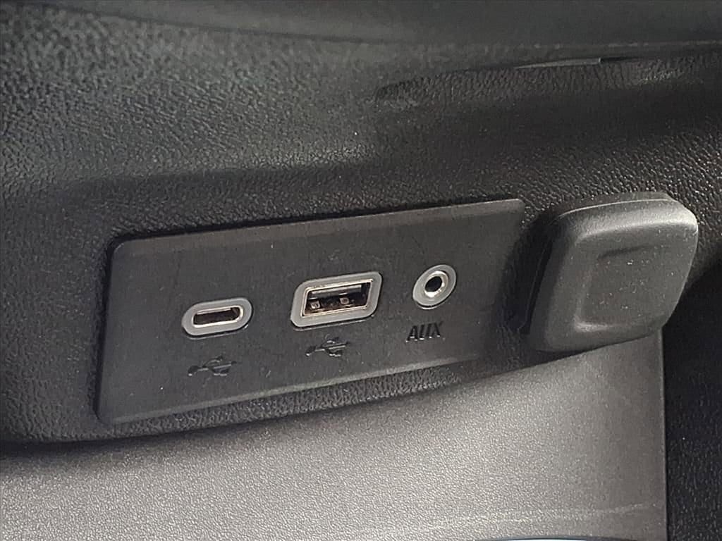 Thumbnail: 2019 Chevrolet Malibu - 23