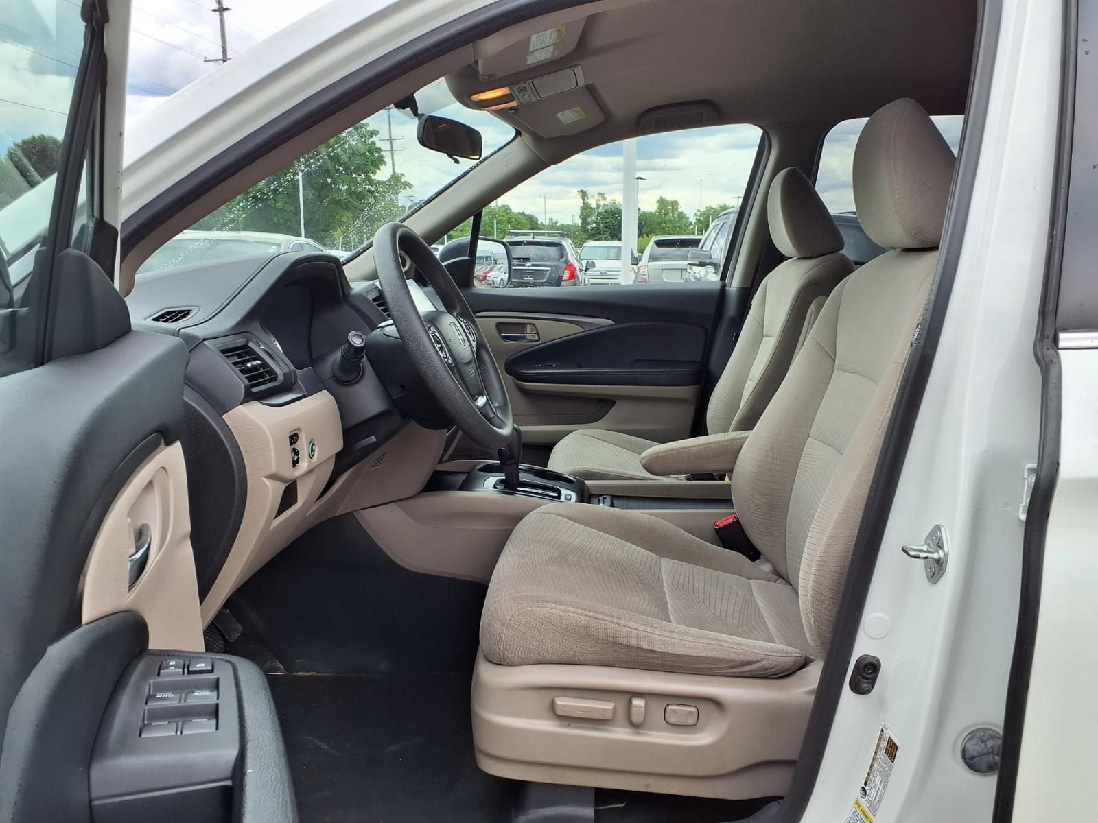 Thumbnail: 2016 Honda Pilot - 17