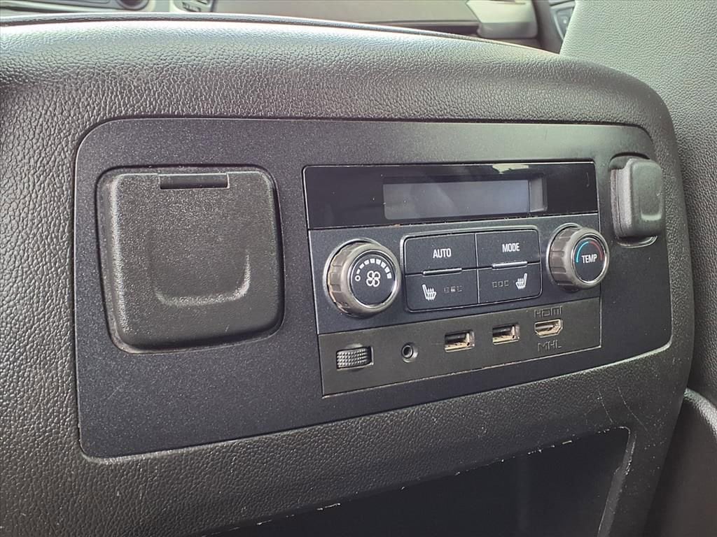 Thumbnail: 2017 Chevrolet Suburban - 12