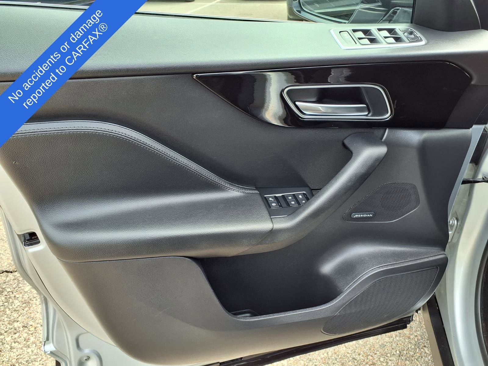 Thumbnail: 2019 Jaguar F-Pace - 17