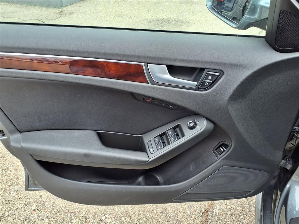 Thumbnail: 2012 Audi A4 - 12