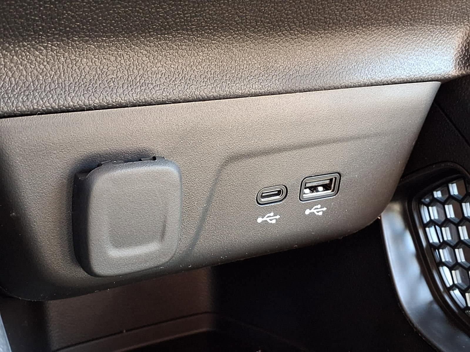 Thumbnail: 2026 Chevrolet TrailBlazer - 18