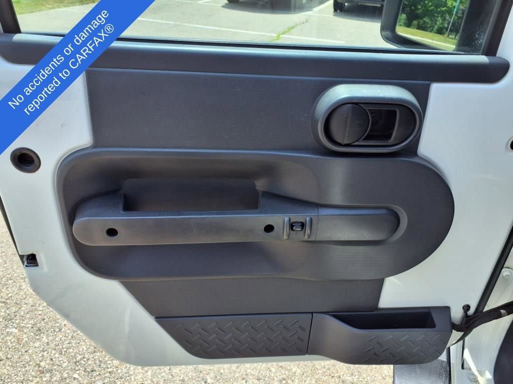 Thumbnail: 2010 Jeep Wrangler - 14