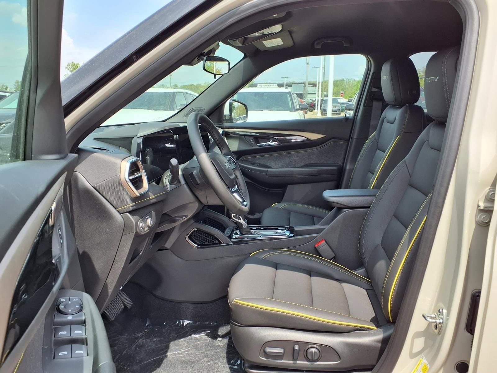 Thumbnail: 2026 Chevrolet TrailBlazer - 15