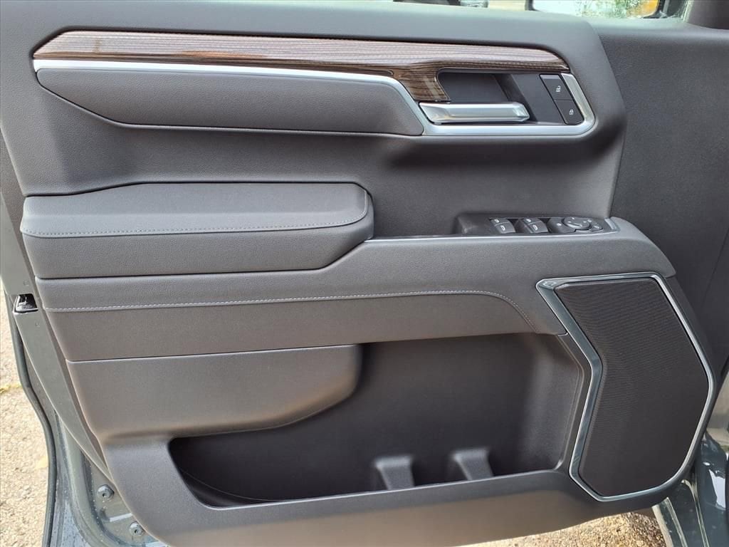 Thumbnail: 2026 Chevrolet Silverado 1500 - 11