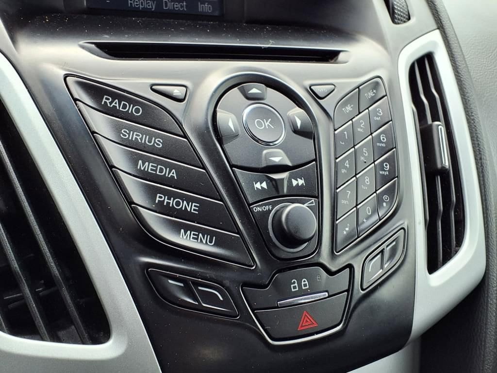 Thumbnail: 2013 Ford Focus - 26