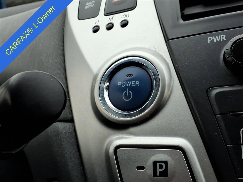 Thumbnail: 2014 Toyota Prius v - 23