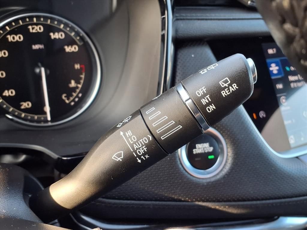 Thumbnail: 2023 Cadillac XT5 - 19