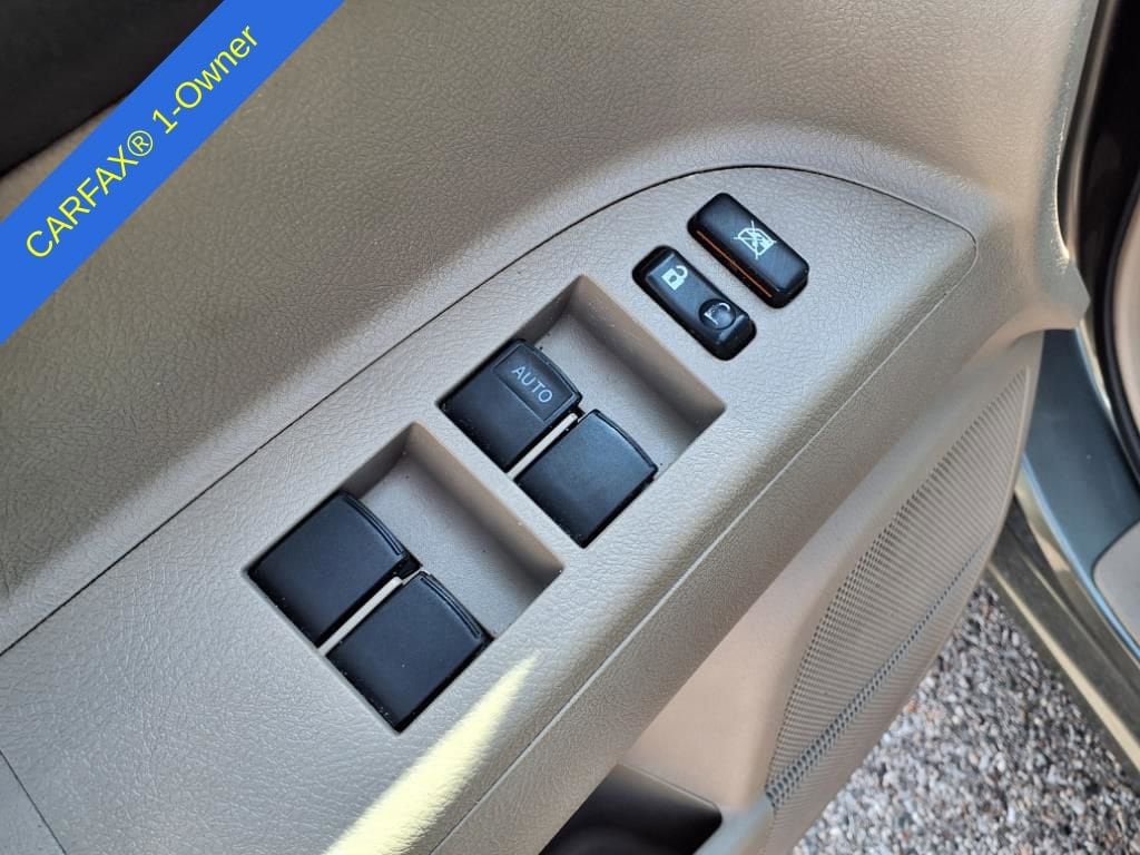Thumbnail: 2010 Toyota Highlander - 16