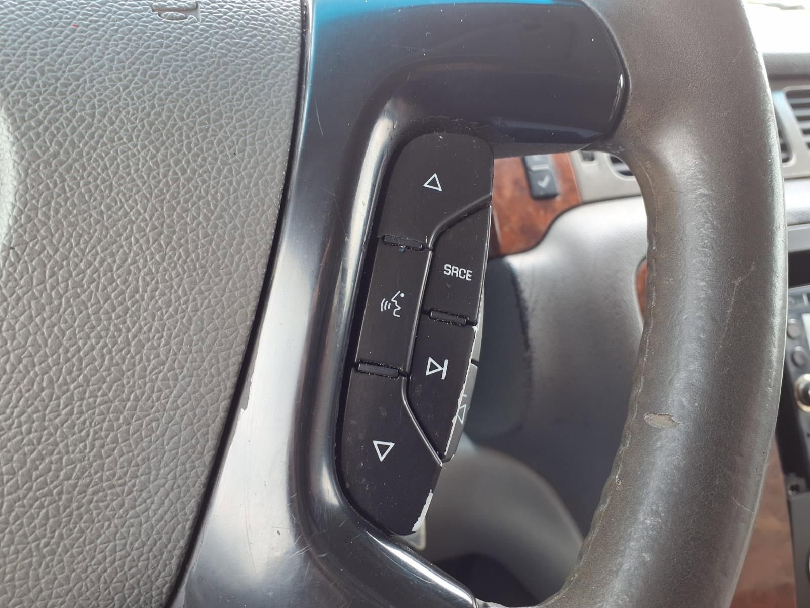Thumbnail: 2008 Chevrolet Suburban - 24
