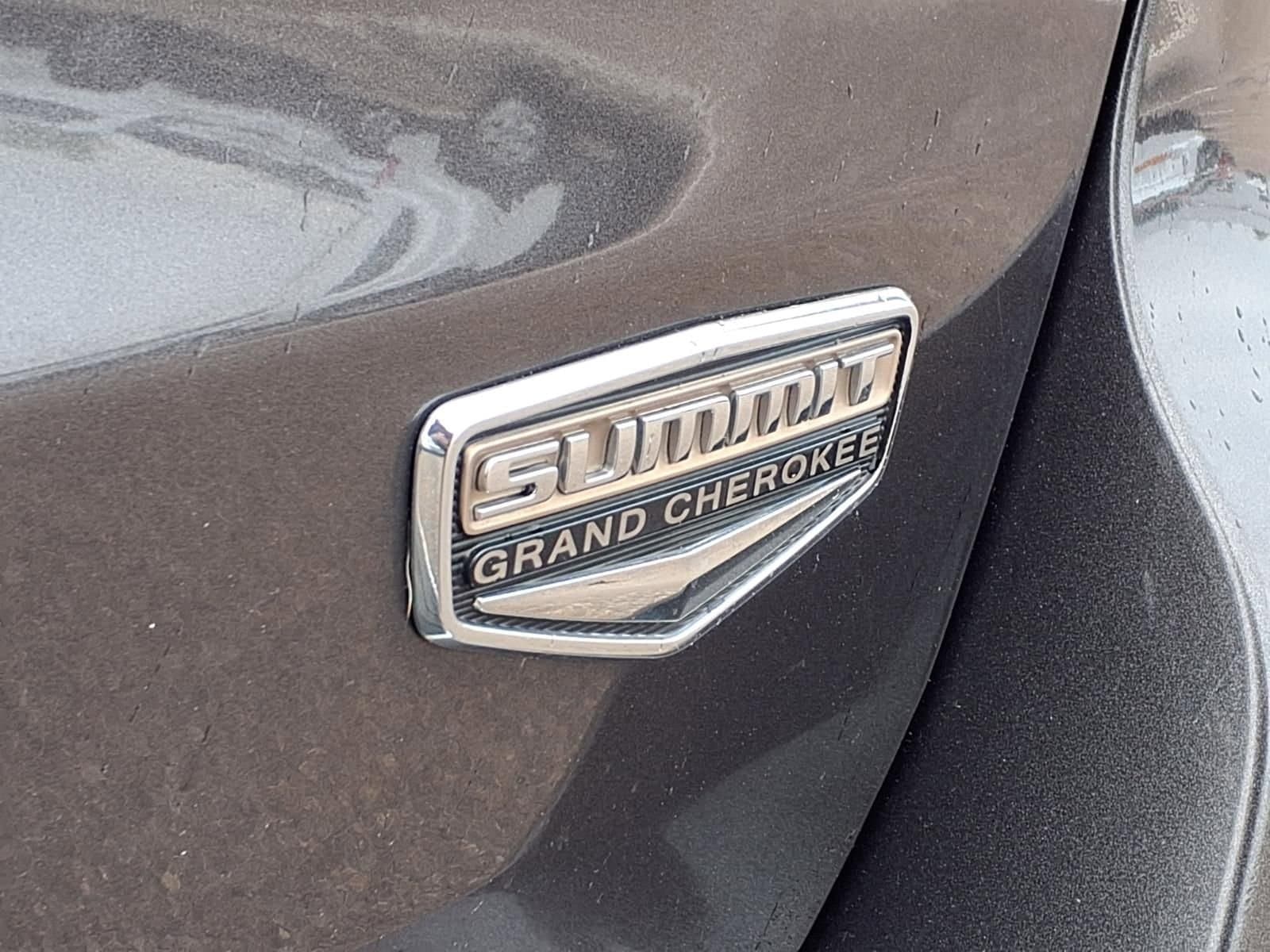 Thumbnail: 2014 Jeep Grand Cherokee - 8