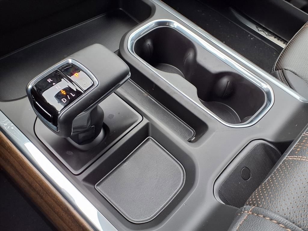 Thumbnail: 2026 Chevrolet Silverado 1500 - 22