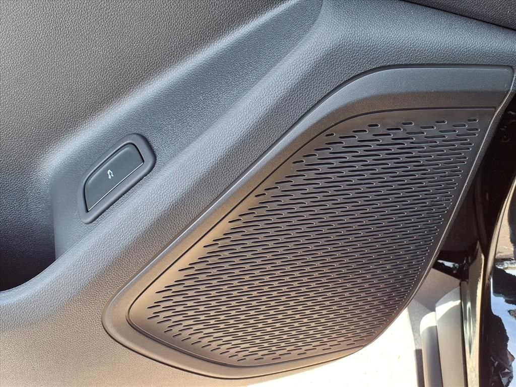 Thumbnail: 2026 Chevrolet Traverse - 13