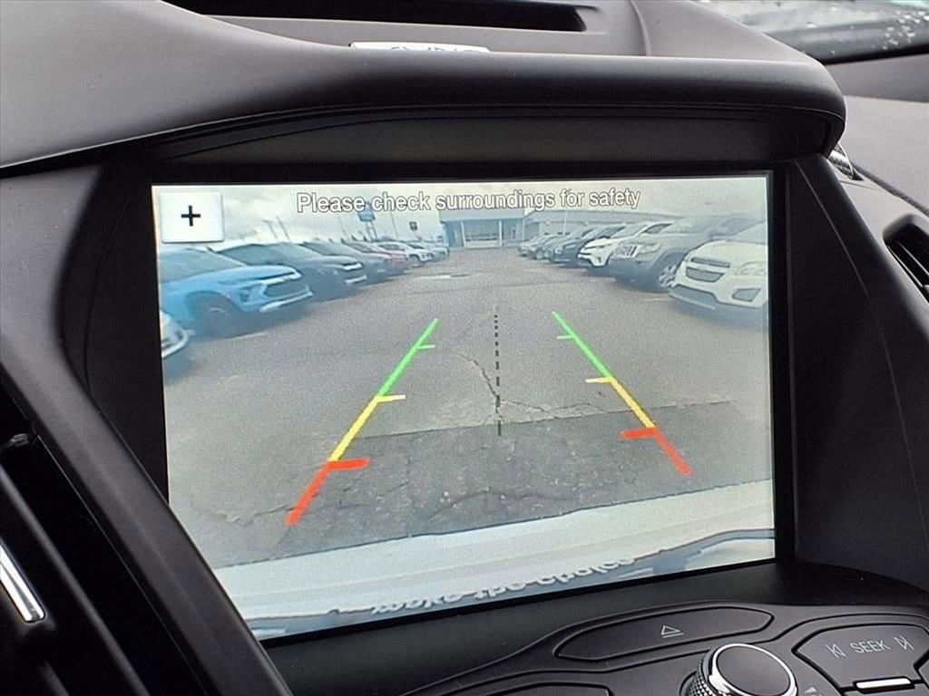 Thumbnail: 2016 Ford Escape - 23