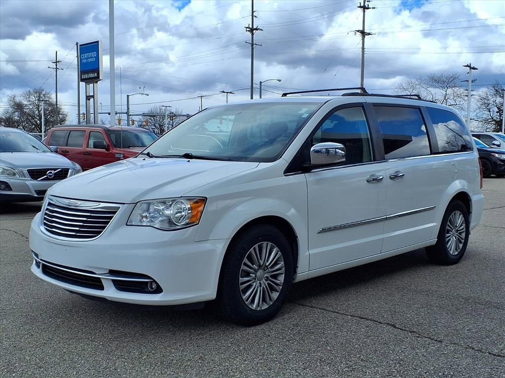 2016 Chrysler Town & Country Touring -
                  Ann Arbor, MI