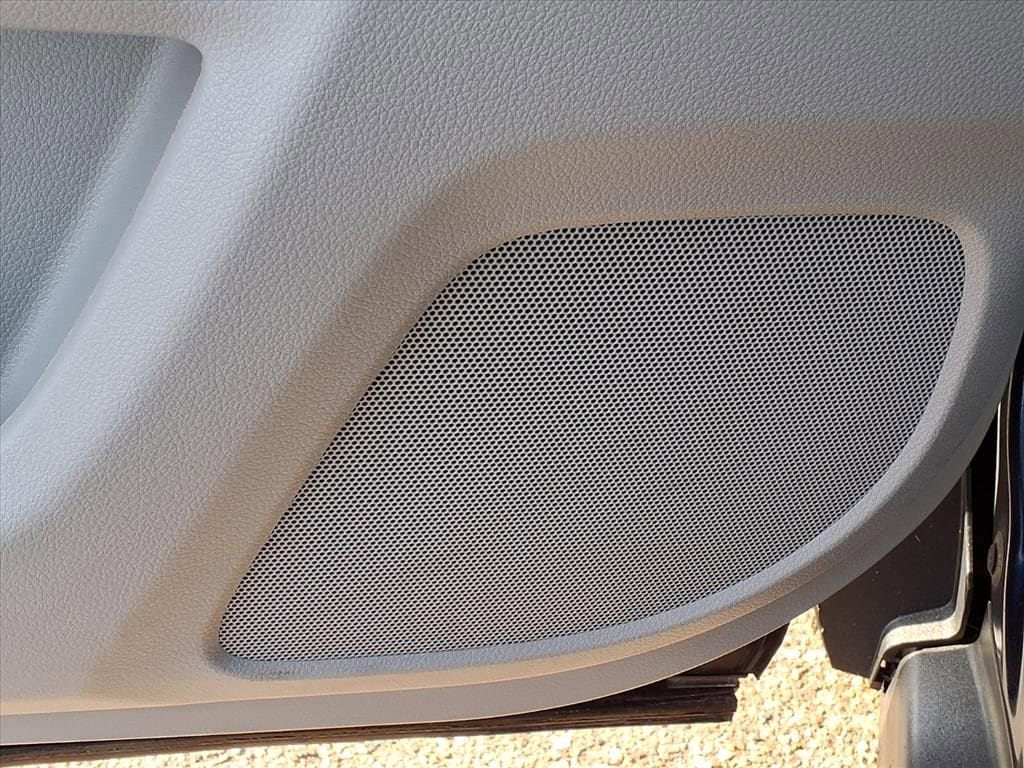 Thumbnail: 2017 Honda Pilot - 16