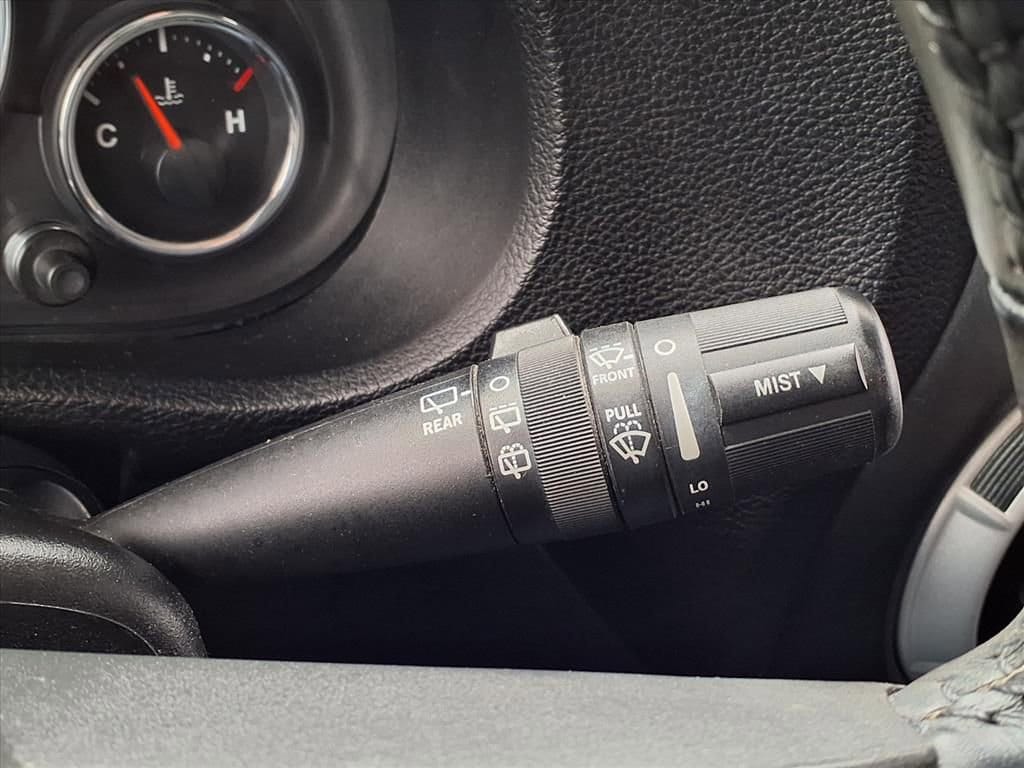 Thumbnail: 2013 Jeep Wrangler - 18