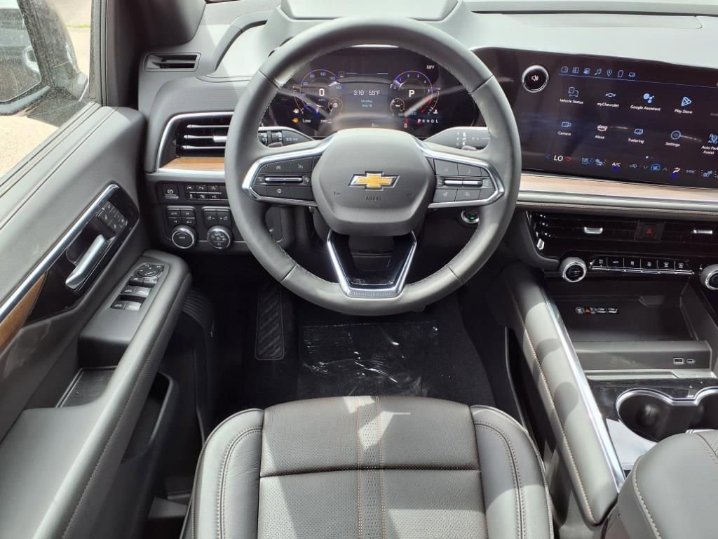 Thumbnail: 2025 Chevrolet Suburban - 9
