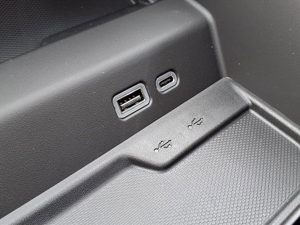 Thumbnail: 2026 Chevrolet Suburban - 22