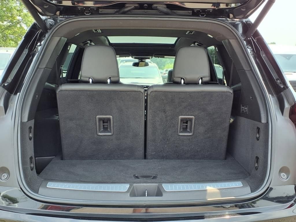 Thumbnail: 2023 Cadillac XT6 - 10