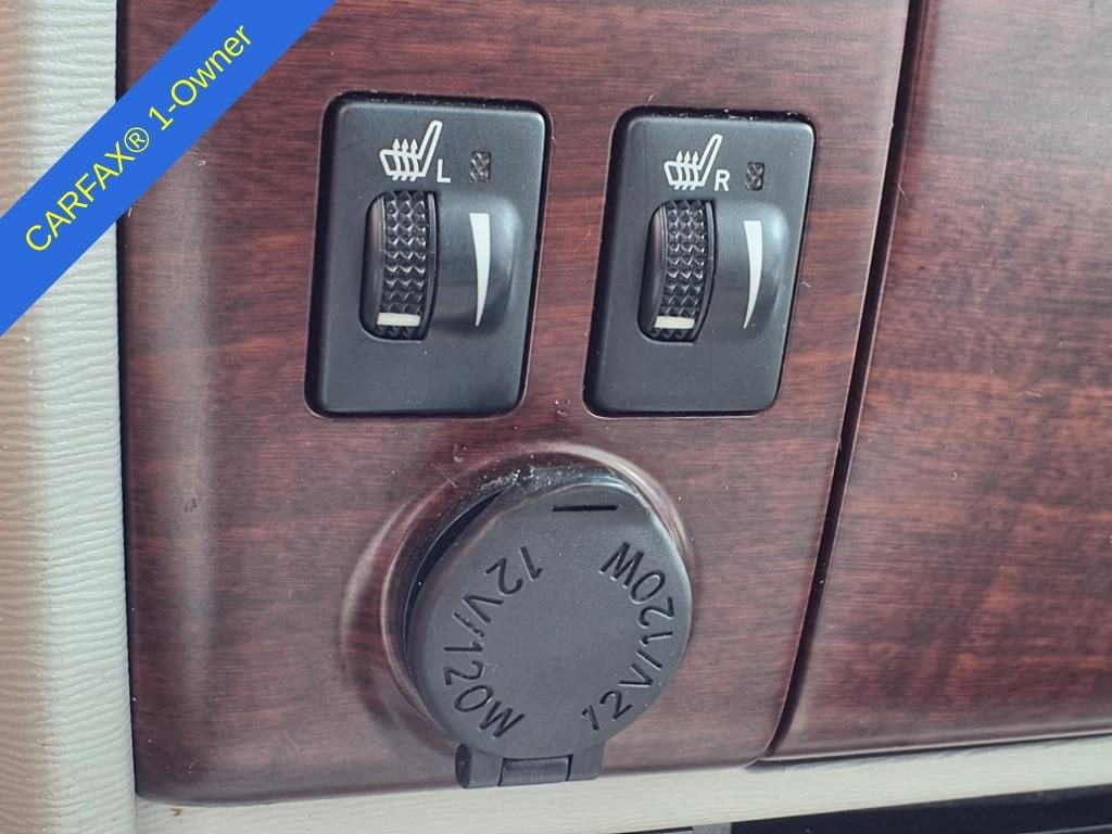 2011 Toyota Sienna XLE 26