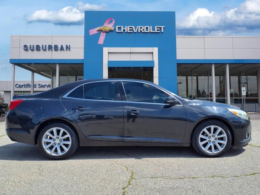 Thumbnail: 2015 Chevrolet Malibu - 4