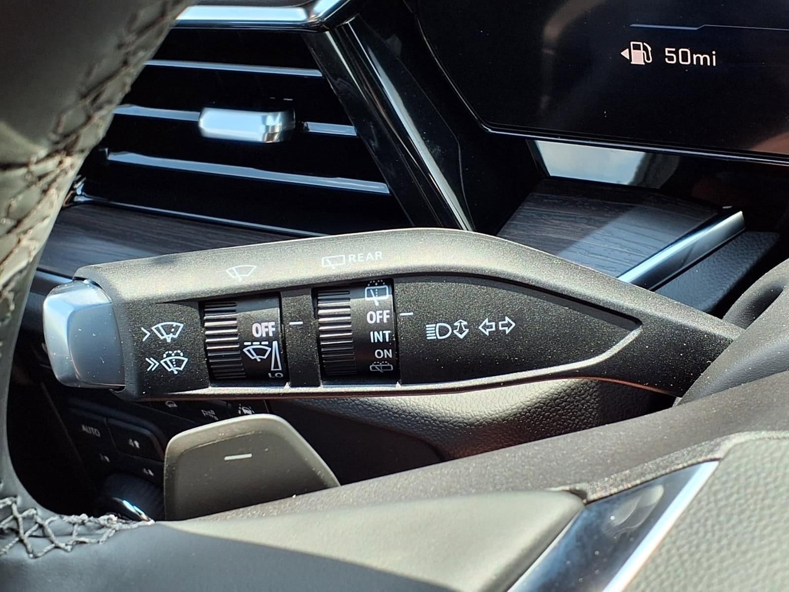 Thumbnail: 2026 Chevrolet Suburban - 19