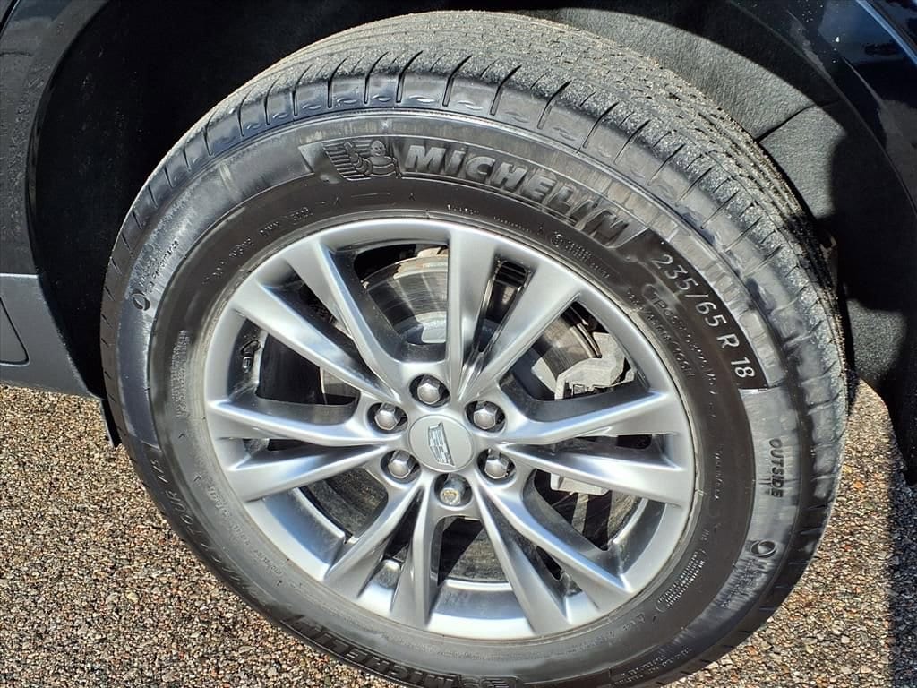 Thumbnail: 2023 Cadillac XT5 - 8