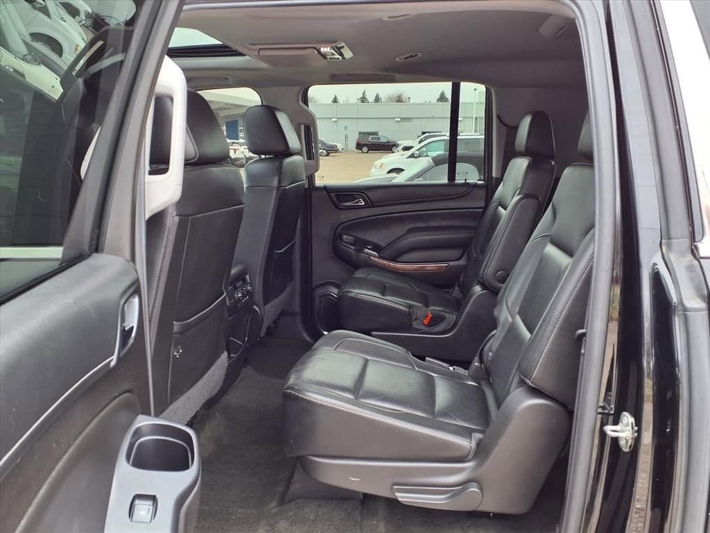 Thumbnail: 2017 Chevrolet Suburban - 11