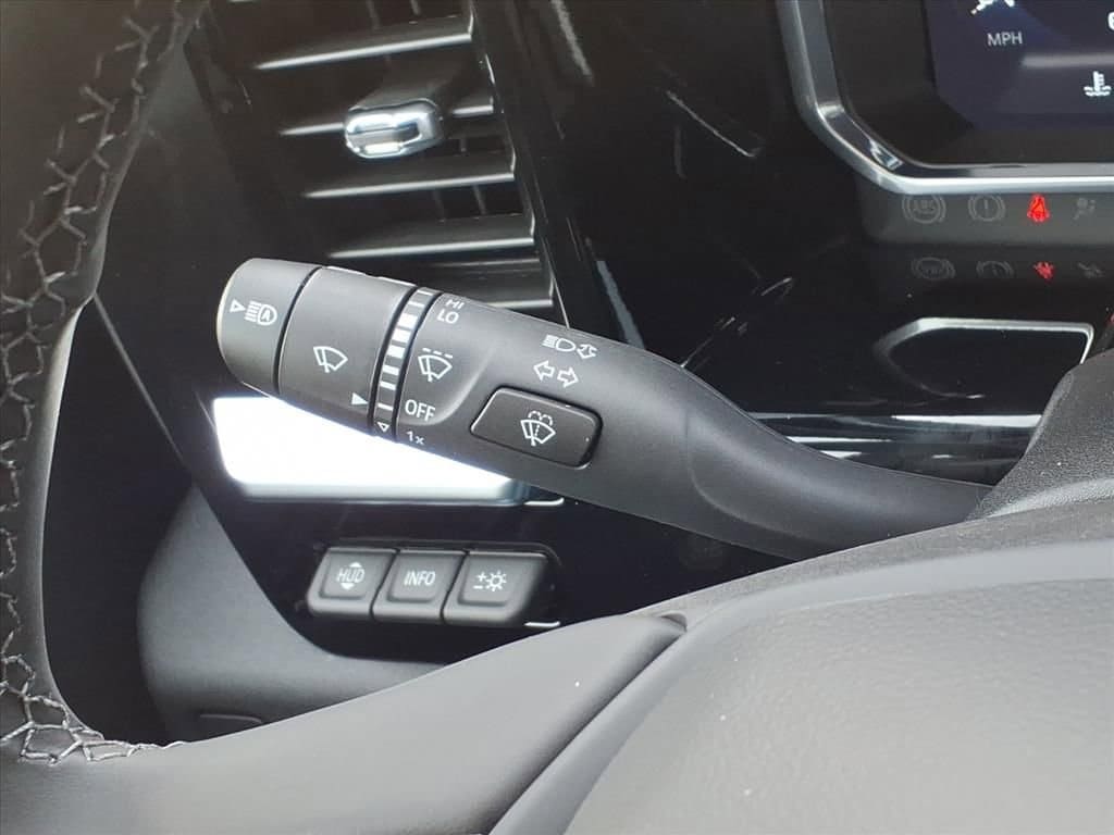 Thumbnail: 2026 Chevrolet Silverado 3500 - 19