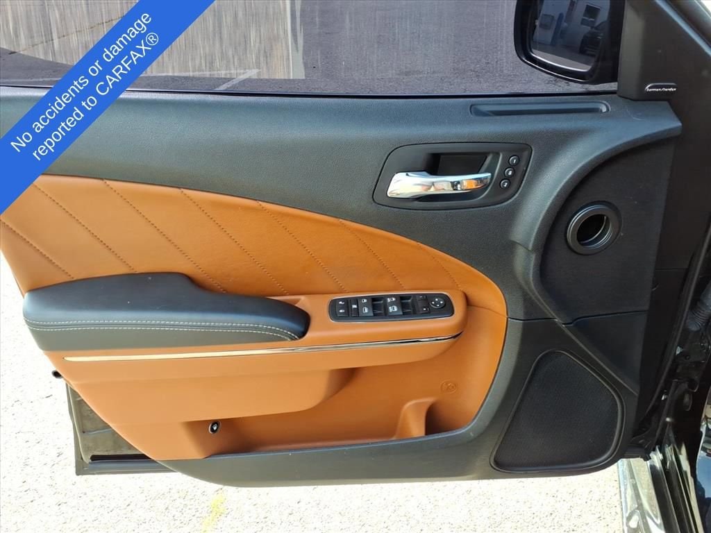 Thumbnail: 2016 Dodge Charger - 13