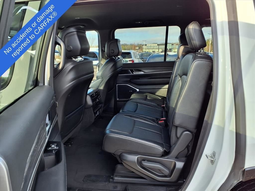 Thumbnail: 2024 Jeep Wagoneer - 12