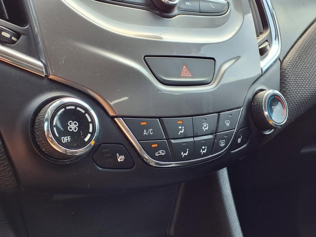Thumbnail: 2016 Chevrolet Cruze - 25