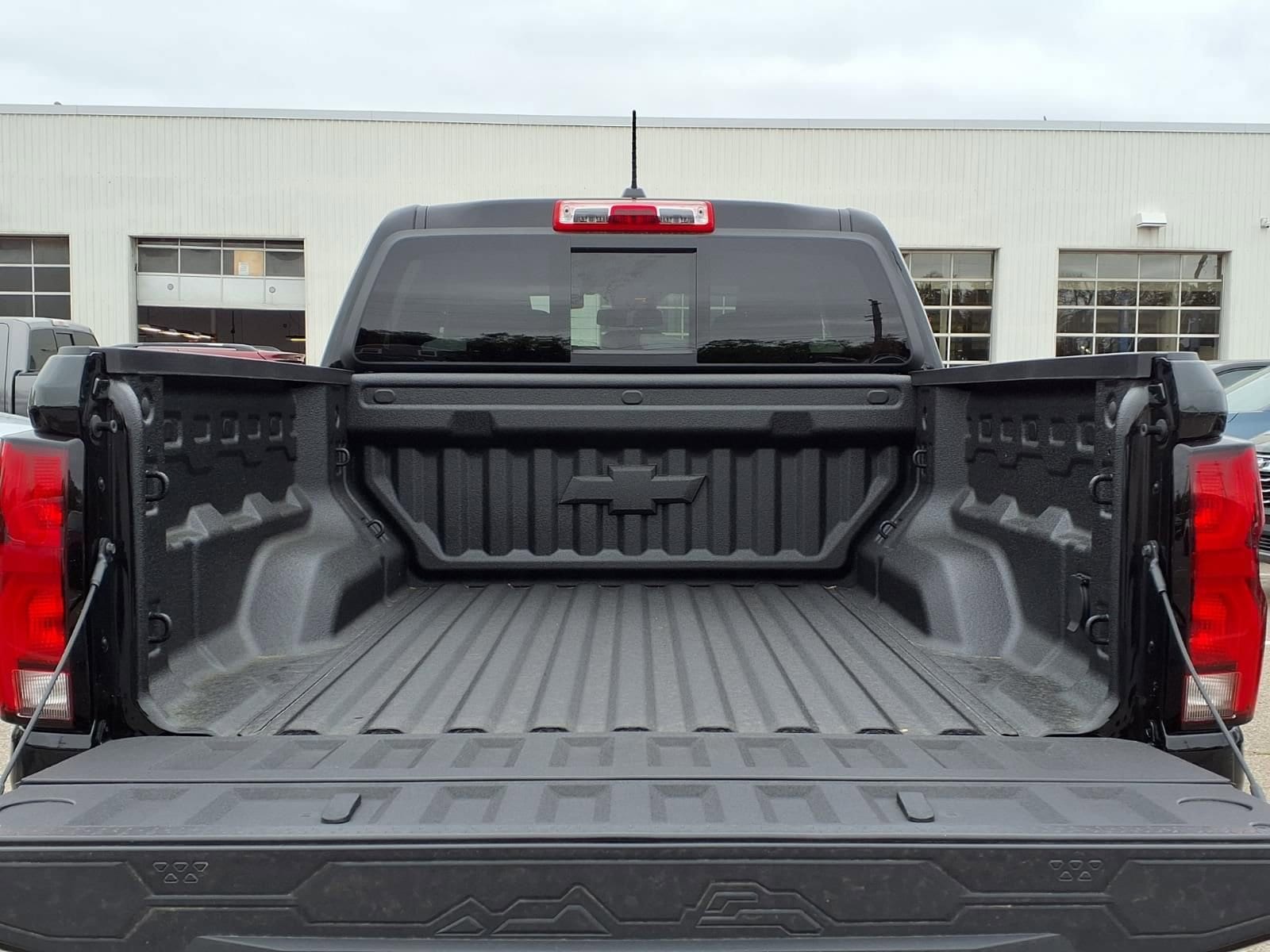 Thumbnail: 2026 Chevrolet Colorado - 9