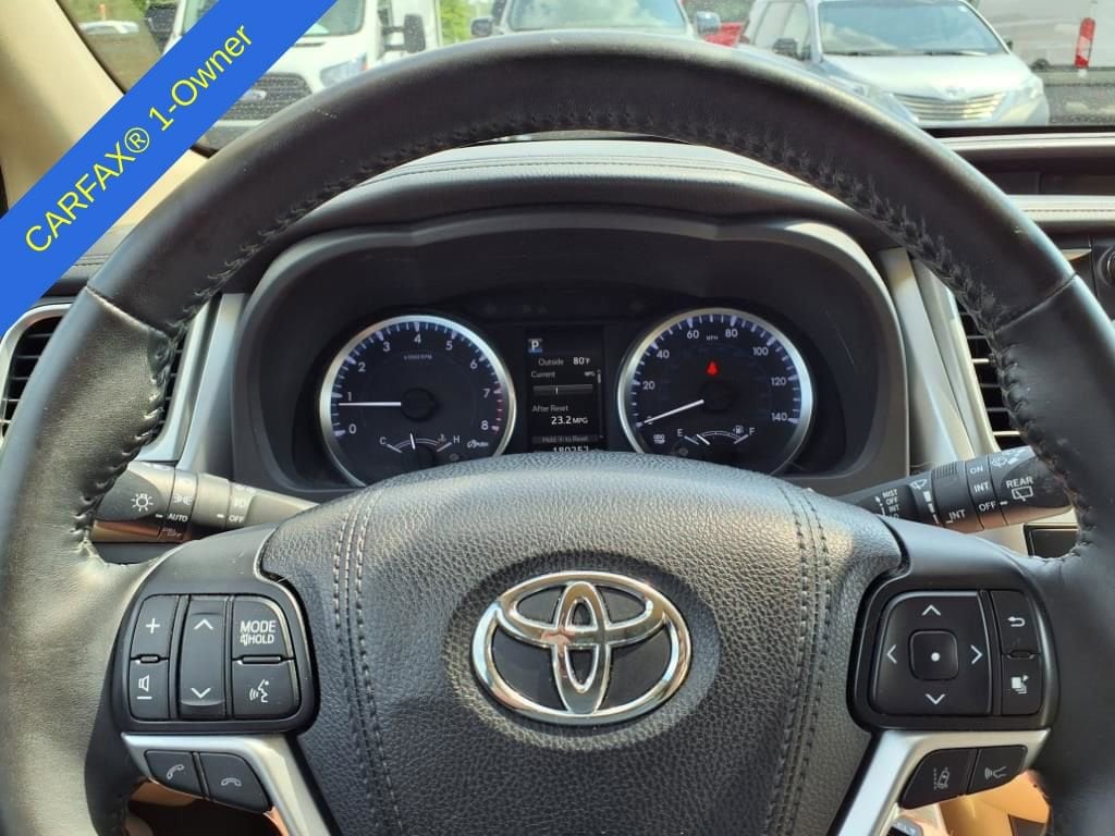 2017 Toyota Highlander LE 20