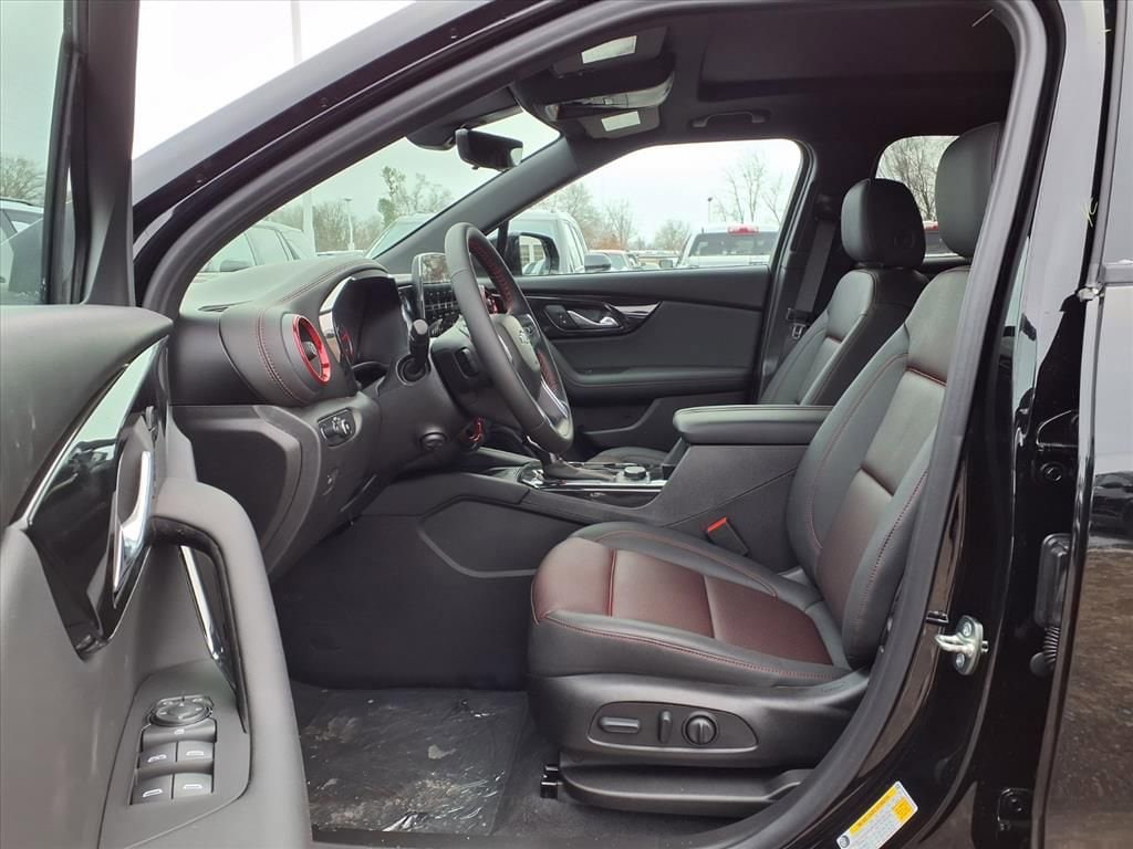 Thumbnail: 2026 Chevrolet Blazer - 15