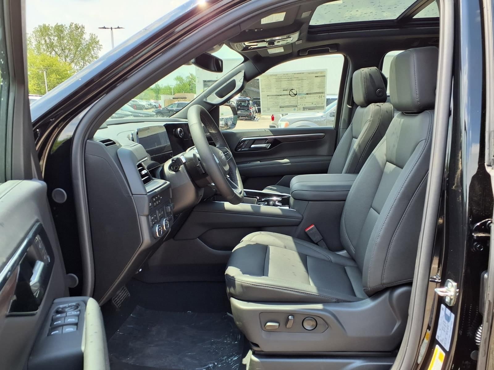 Thumbnail: 2026 Chevrolet Suburban - 13