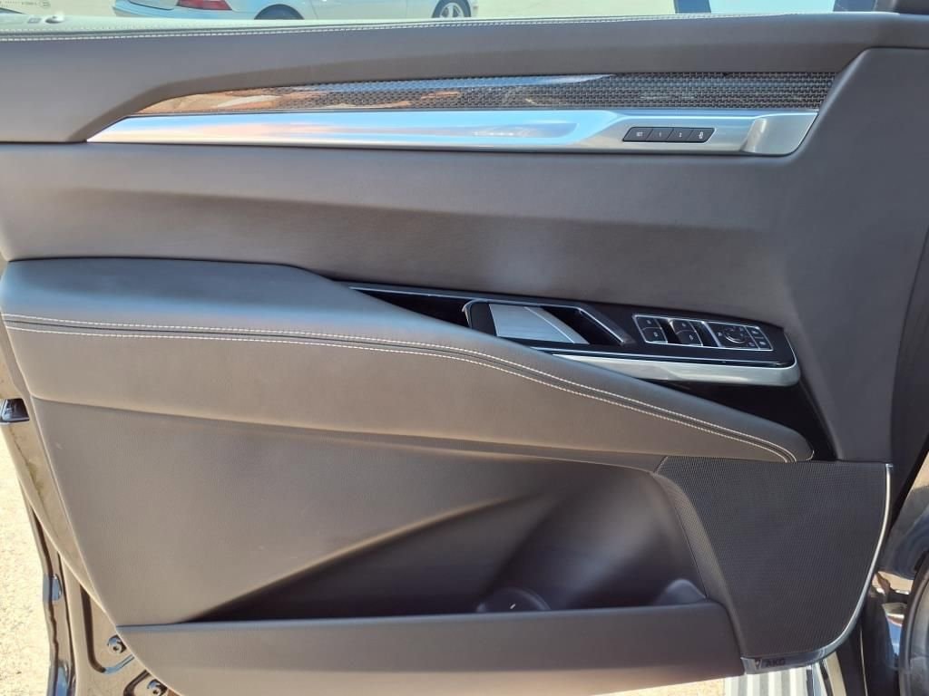 Thumbnail: 2025 Cadillac Escalade - 15